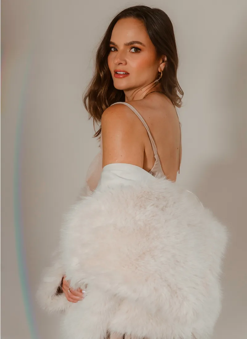 ALONA ABRIL 5