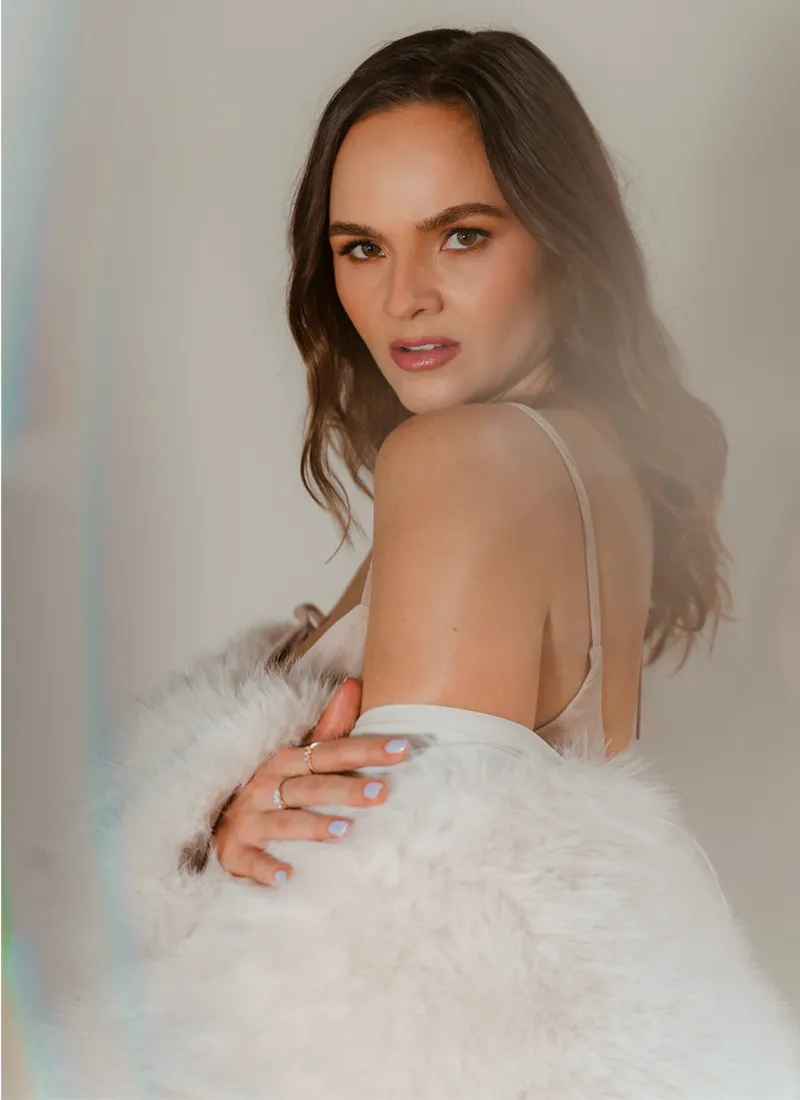 ALONA ABRIL 6